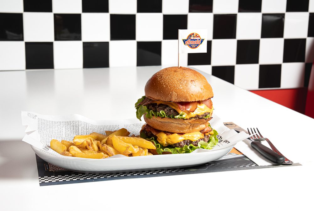 Double Black Angus – Arnold American Diner